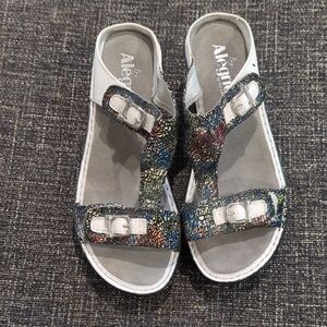 Alegria Metallic Silver Sandals Comfortable Three-Strap Design